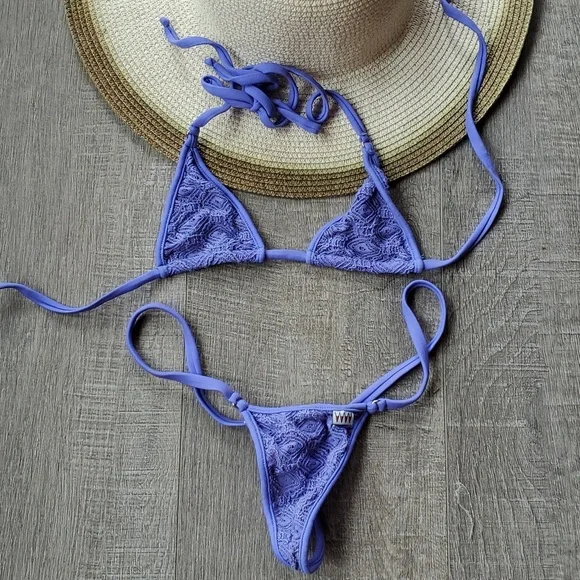 Diamond Lace Wicked Weasel rare-vintage thong bikini. Top: XS, Bottoms: large - Picture 1 of 9
